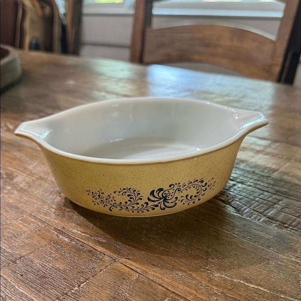 Pyrex Homestead Yellow Oval Baking Dish with Blue Floral Motif